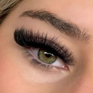 Mega Volume Lashes